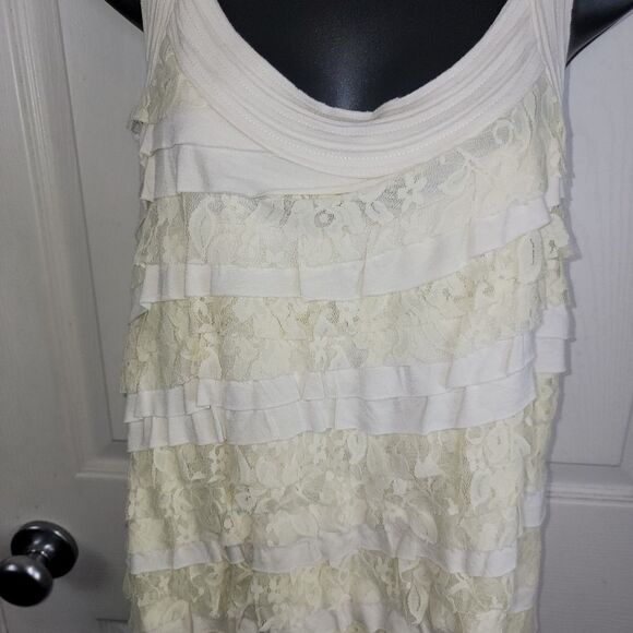 Torrid Vintage ivory lace ruffle camisole tank size 1/1x - Picture 3 of 7